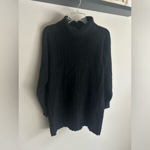 Small Black Women’s 100% Cashmere Sweater